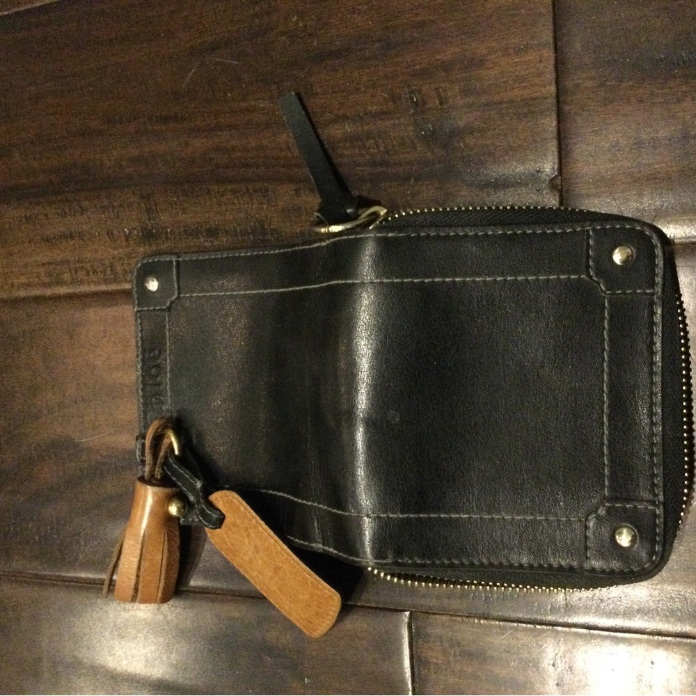Gently used women wallet CHLOE